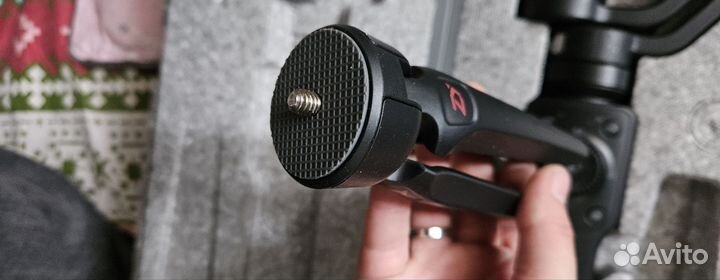 Стабилизатор для смартфона zhiyun