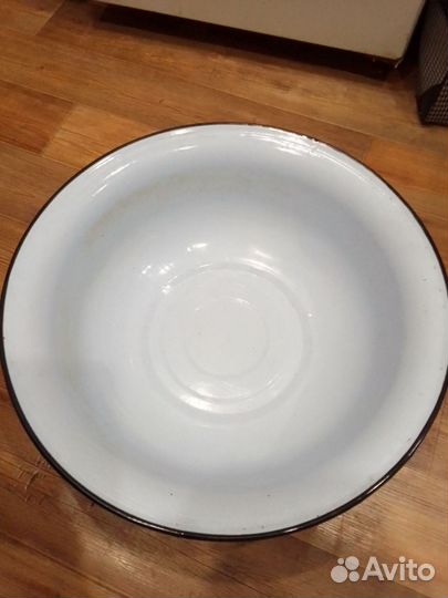 Таз. Эмалерованый