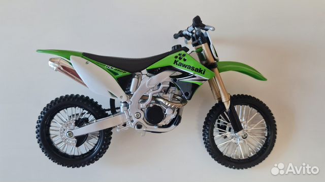 Модель мотоцикла Maisto Kawasaki KX450F