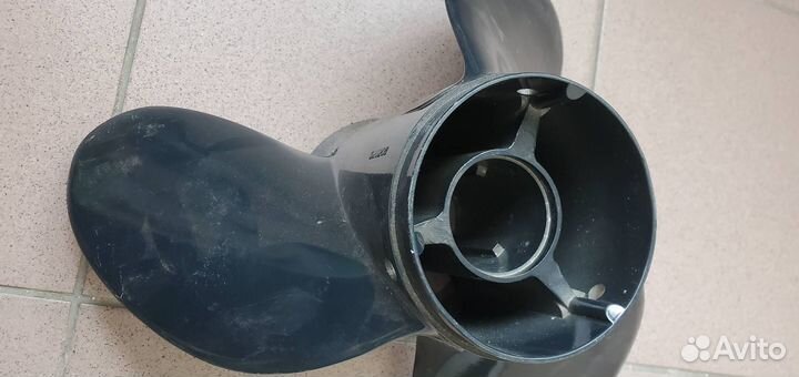 Винт для подвесного лодочного мотора