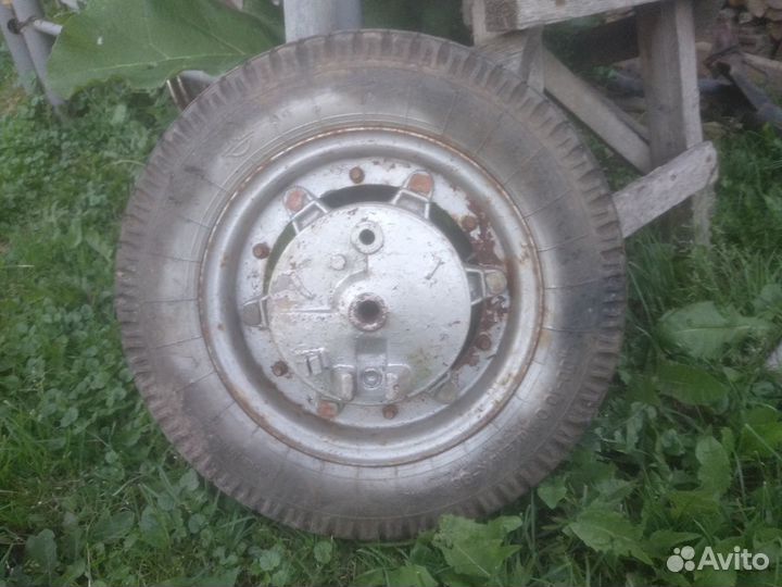 Колесо на муравей ступица