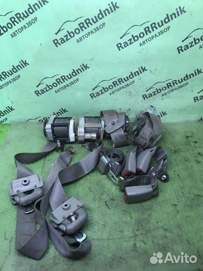 Ремень безопасности Nissan March