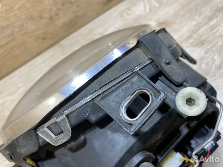 Фара передняя правая Volkswagen Lupo 142405