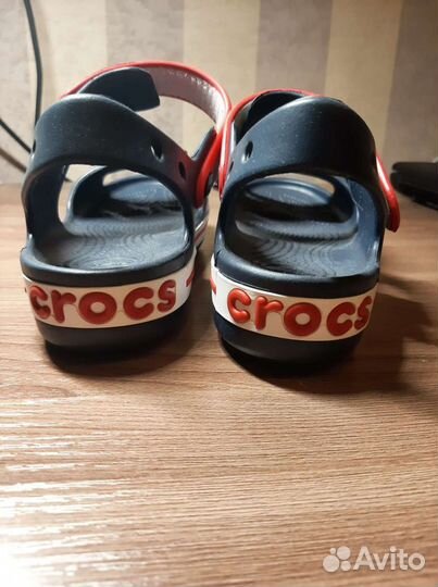 Детские сандалии crocs