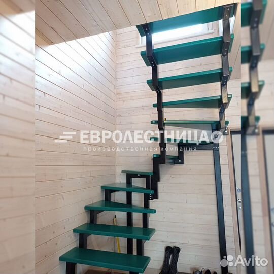 Лестница на металлическом каркасе