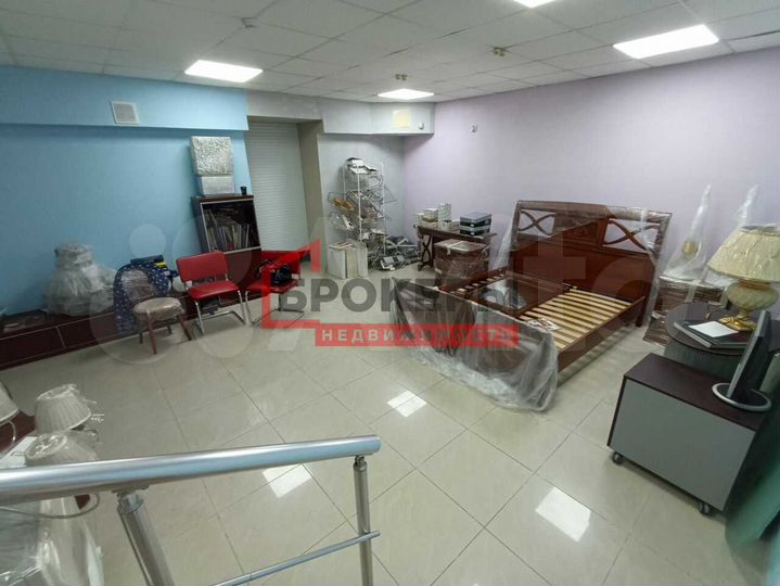 Помещение из двух залов на пор 42