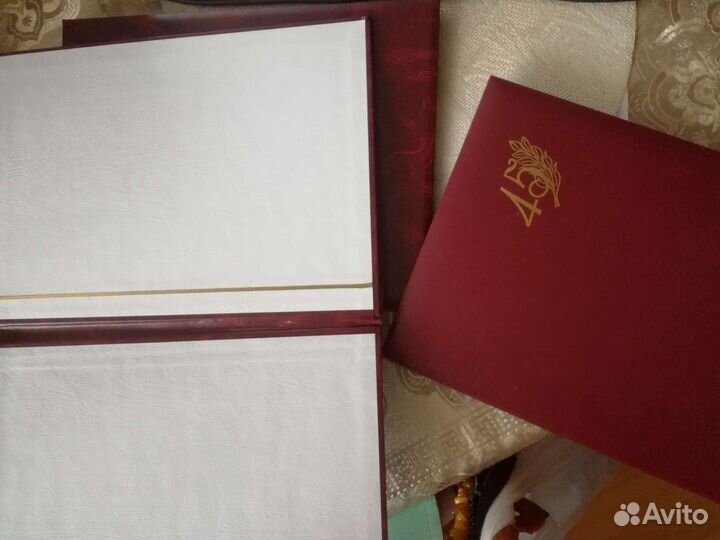 Папки подарочные юбилейные красные 45 благодарност