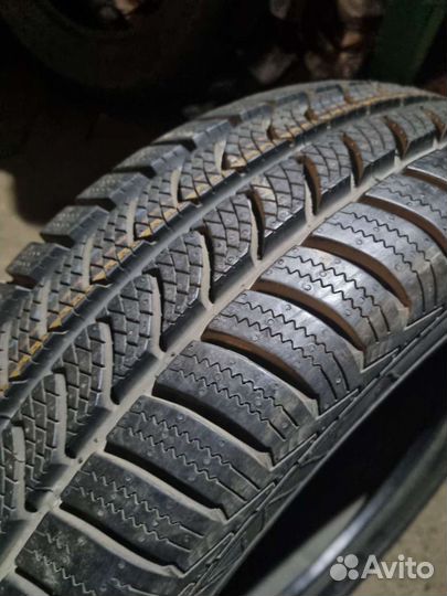 Continental VancoWinter 2 215/75 R16C 113R