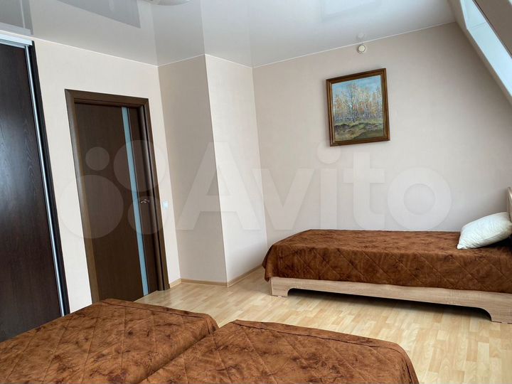 3-к. квартира, 100 м², 3/4 эт.