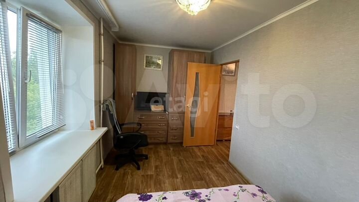 3-к. квартира, 50 м², 5/5 эт.