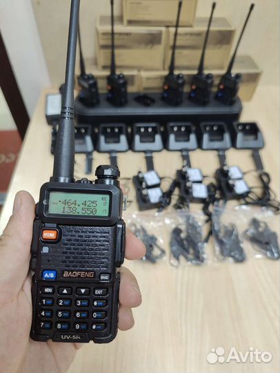 Комплект 6 раций и зарядка для стройки