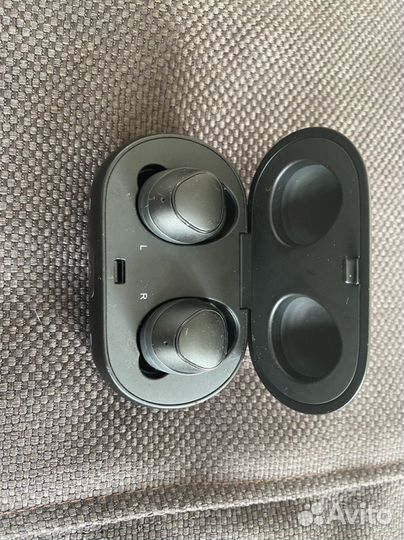 Samsung gear iconx