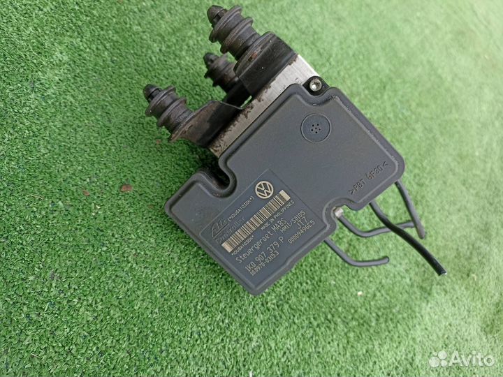 Блок ABS Volkswagen Jetta седан 1.6 2006