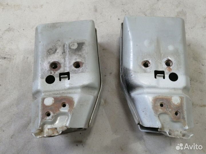 Кронштейн креплен.бампера перед.Nissan Primera P11