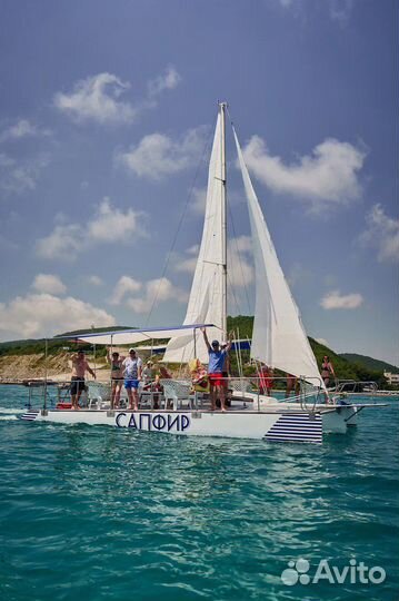 Морские прогулки, аренда катера, рыбалка