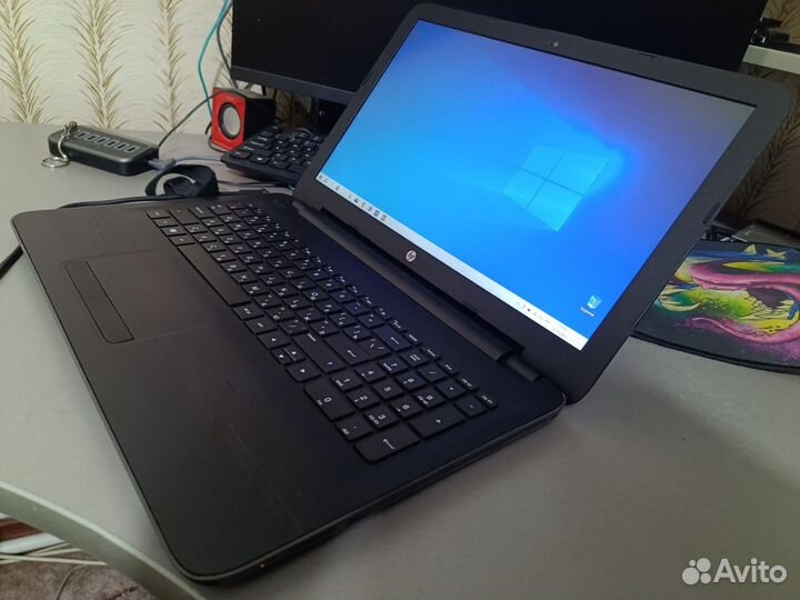 HP- Fhd, A6-4x2,4, Radeon R4, 8gb, Ssd+hdd