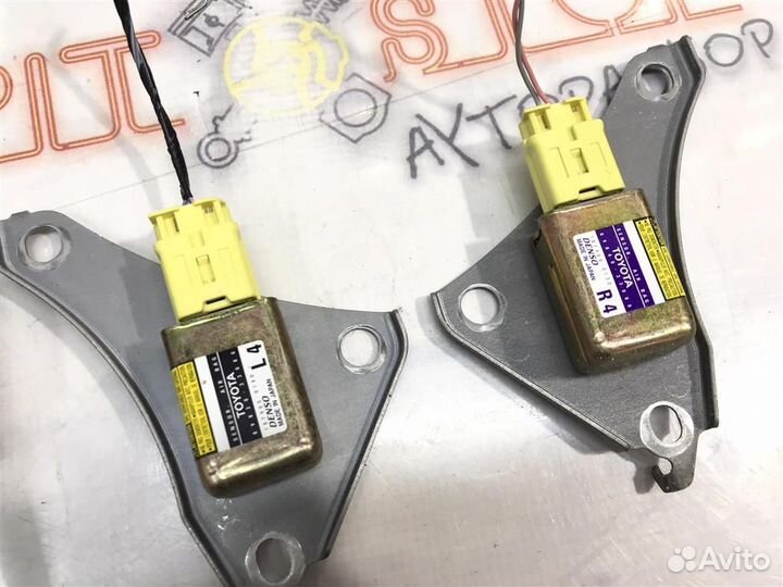 Блок управления AIR BAG Toyota Windom (MCV30) 200