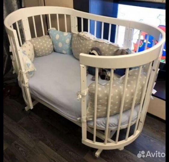 Детская кроватка трансформер с маятником