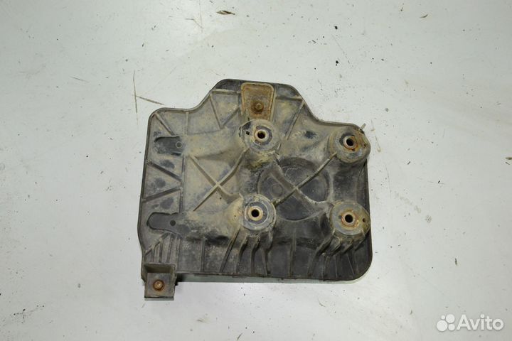 Площадка под аккумулятор VAG Гольф 4 1J0804373A