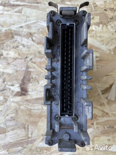 Блок управления двигателем passat b3