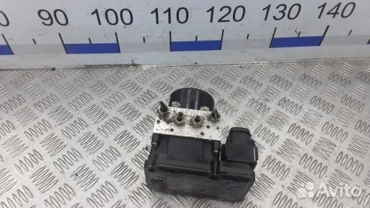 Блок ABS volvo V70 3 (KBG04KW01)