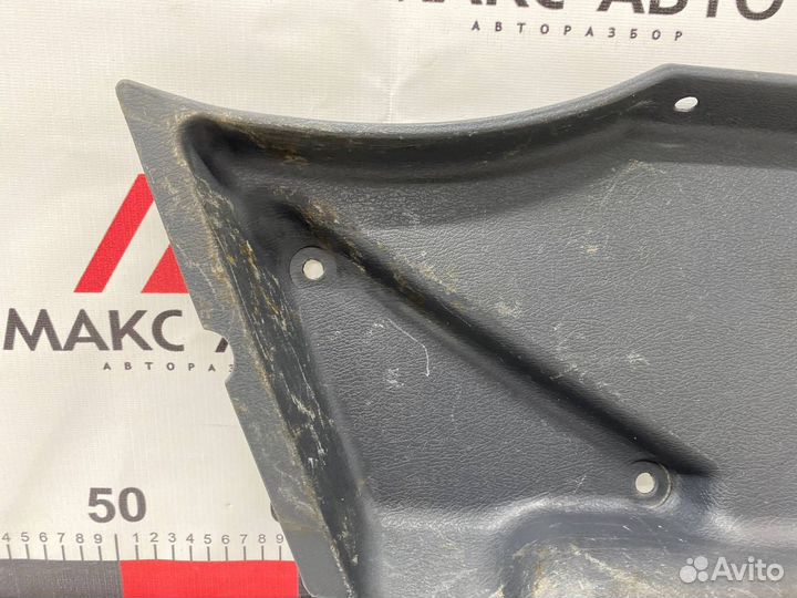 Б/У обшивка багажника (обшивка салона) задний