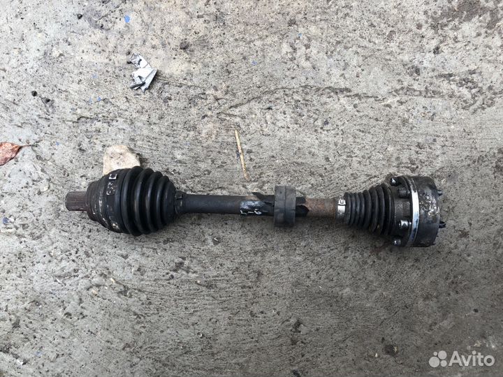 Приводной вал левый VW Passat 6 1,9 TDI МКПП