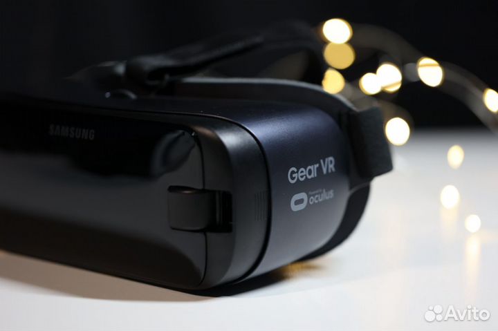Шлем виртуальной реальности Samsung Gear VR
