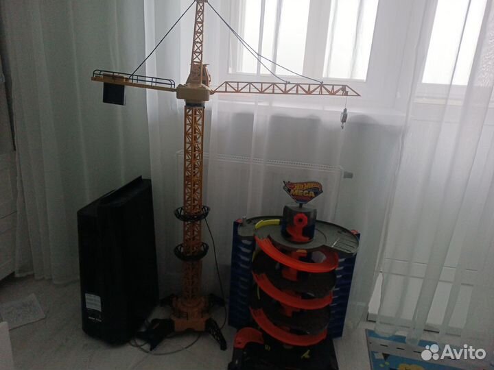 Кран башенный детский на пульте управления