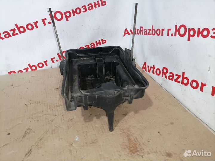 Площадка под акб ford maverick