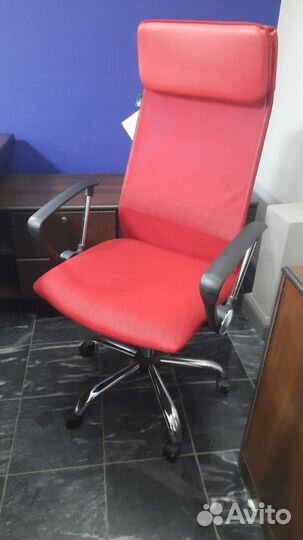 Компьютерное офисное кресло