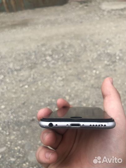 Телефон iPhone 6
