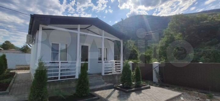 Дом 30 м² на участке 3 сот.