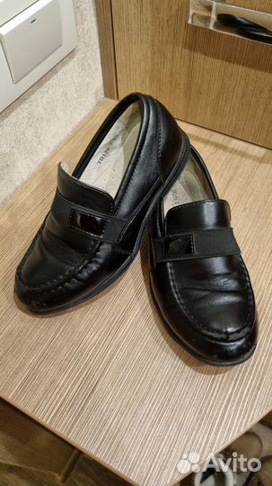 Детские вещи. Сандалии, ботиночки, туфли, носки