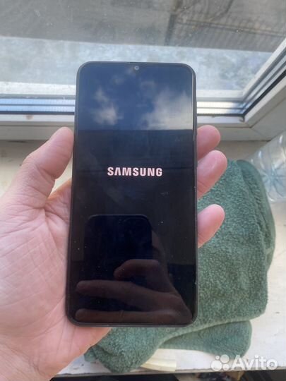 Samsung Galaxy A20, 3/32 ГБ