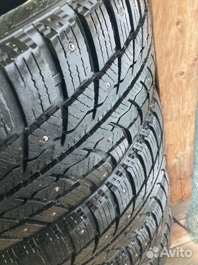 Landsail Ice Star IS33 215/55 R17 99T