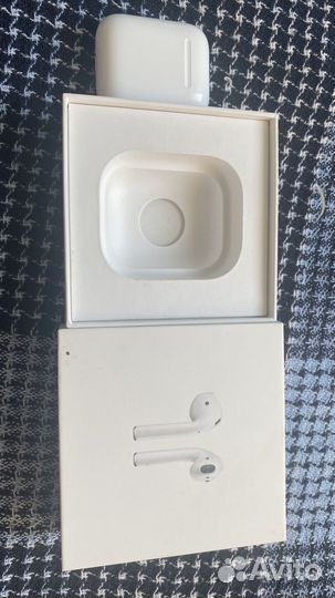 Airpods 1