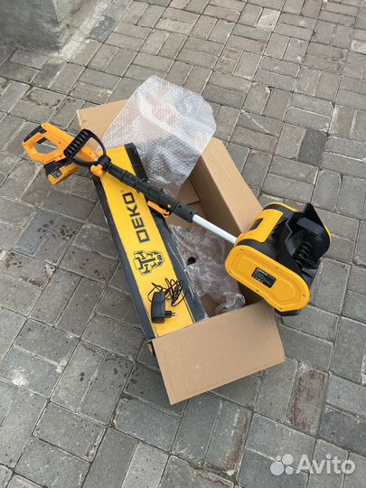 Снегоуборщик аккумуляторный deko