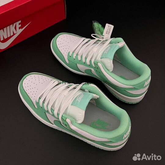 Nike sb dunk low Green glow