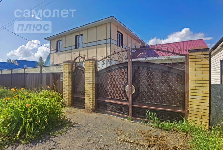 Дом 216,5 м² на участке 12 сот.