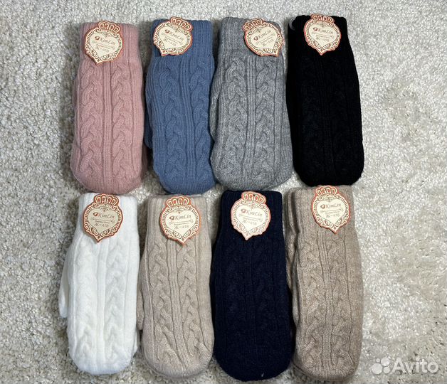 Варежки женские