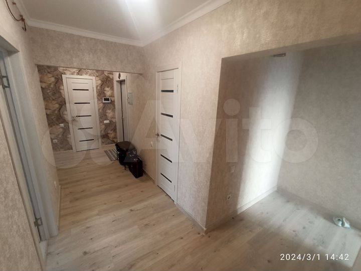 3-к. квартира, 98 м², 18/25 эт.