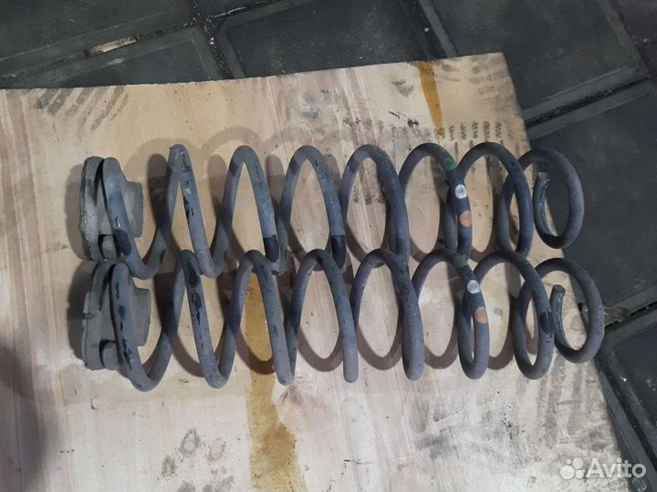 Задние пружины Volkswagen Polo 5