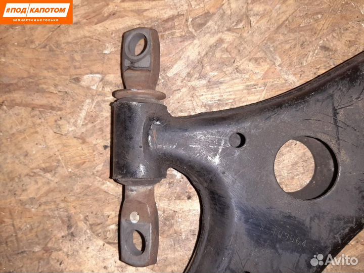 Рычаг передний левый Lexus RX