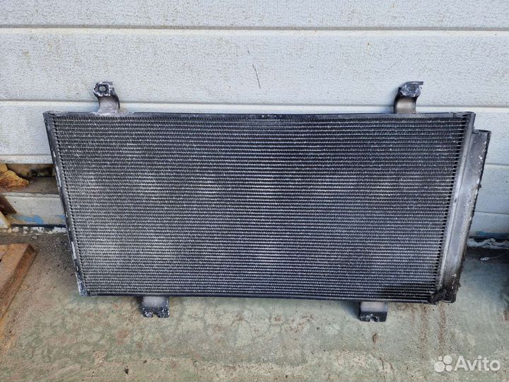 Радиатор кондиционера lexus is250