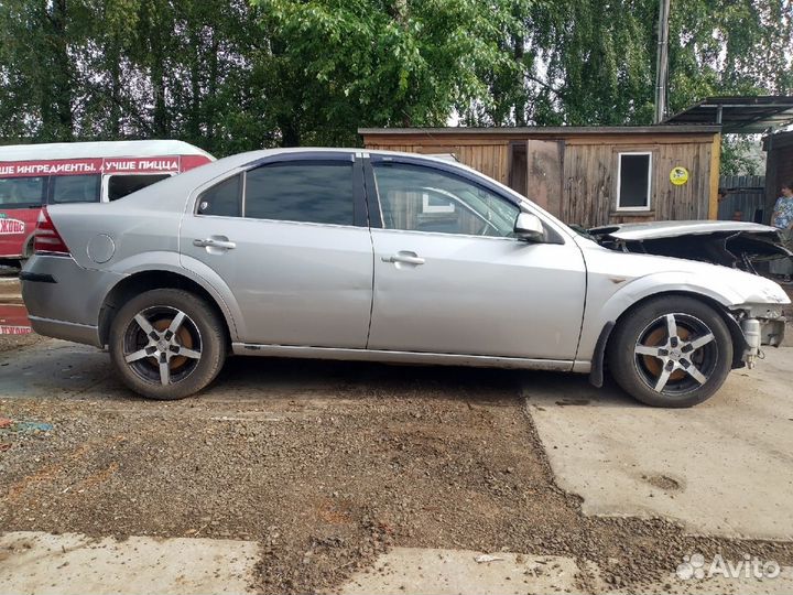 Суппорт передний правый Ford Mondeo 3