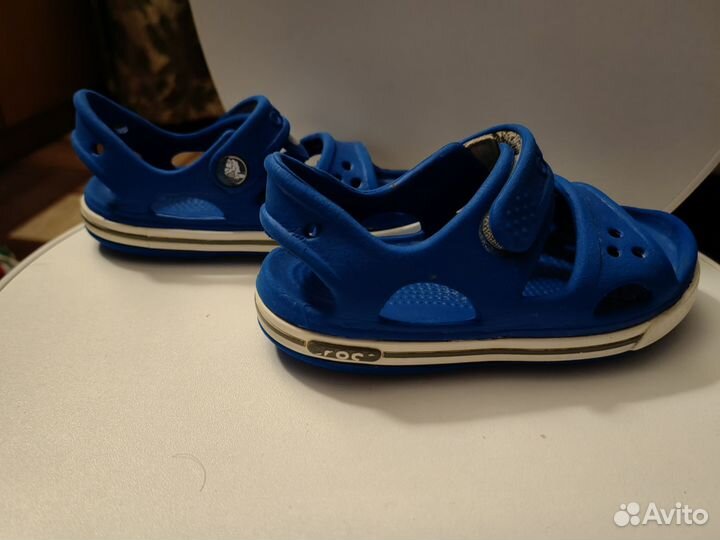 Сандалии детские crocs