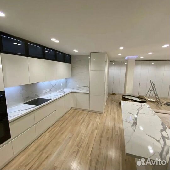 Кухни на заказ / кухни с островом