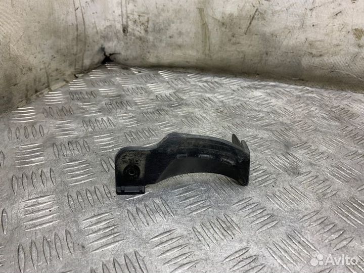 Брызговик задний правый Toyota Land Cruiser Prado