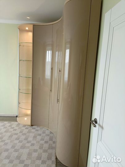 Радиусный угловой шкаф